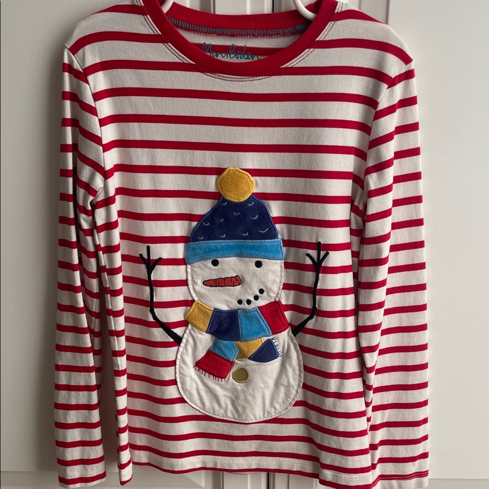 Mini Biden snowman appliqué long sleeved shirt. Size 7-8y